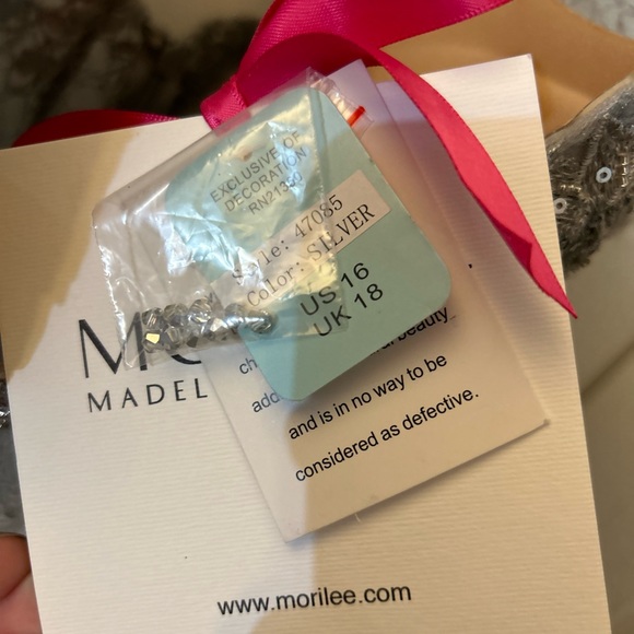 Mori Lee Prom/Wedding dress. Corset bodice with tulle and sparkles. Mermaid fit. - Picture 8 of 10